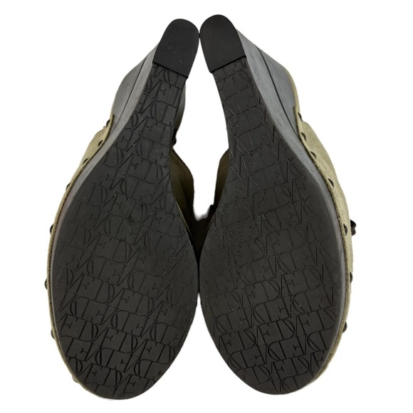 Diane Von Furstenberg Emerson Tan Suede Studded Wedge Clogs Mule Shoes Size 8.5 - Picture 10 of 11